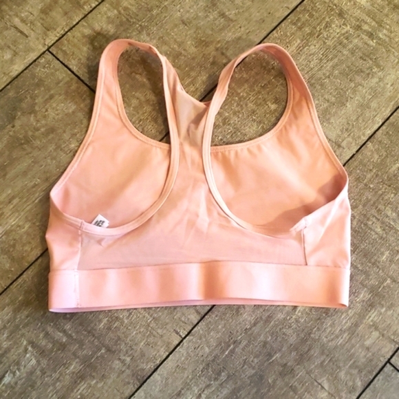 Victoria's Secret Sport pink sports bra 576 - Picture 4 of 5